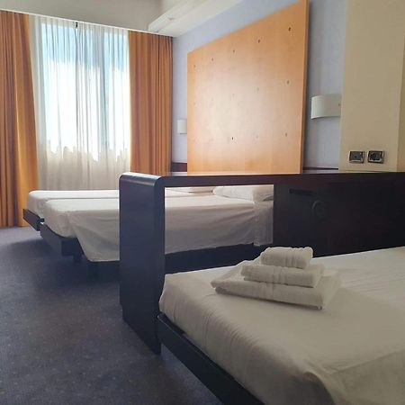 Hotel IMPERATORI Rome Buitenkant foto