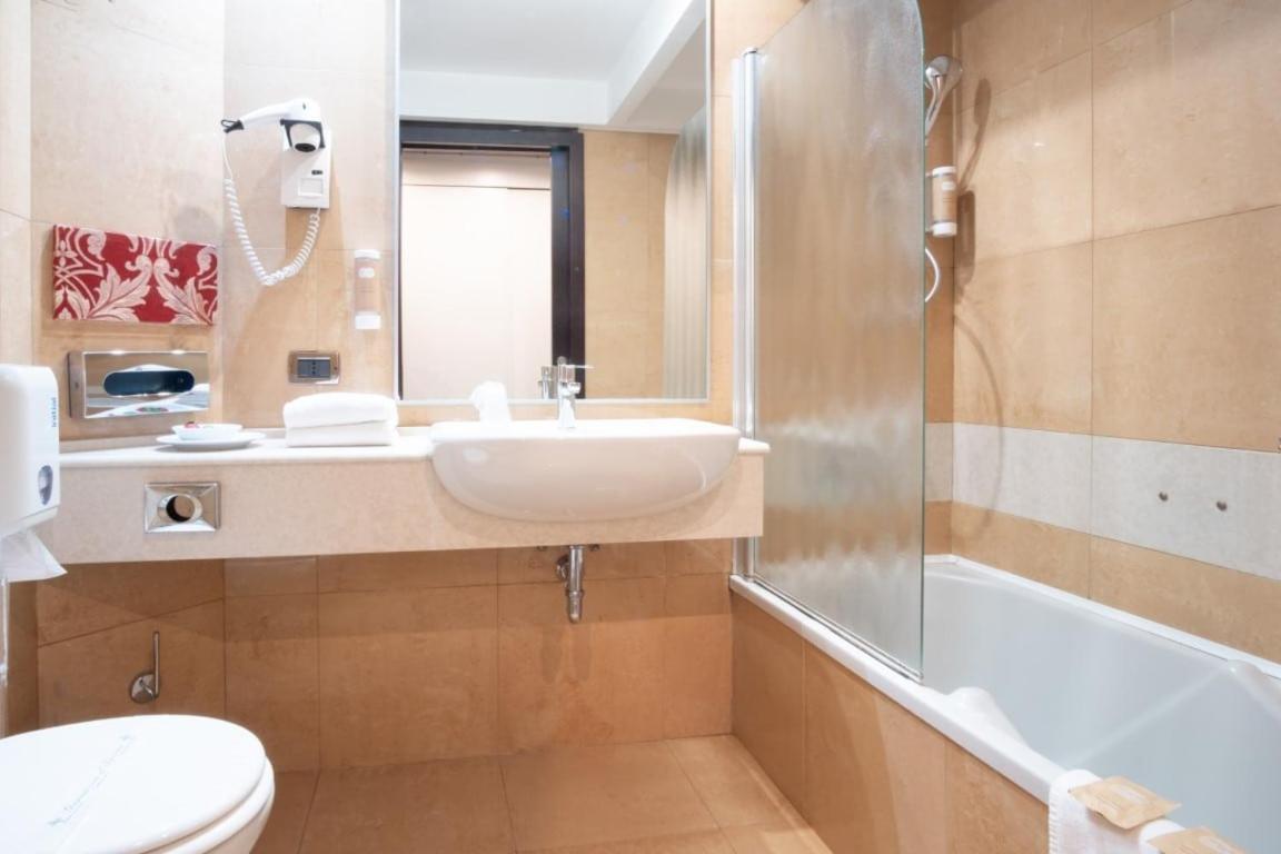 Hotel IMPERATORI Rome Buitenkant foto