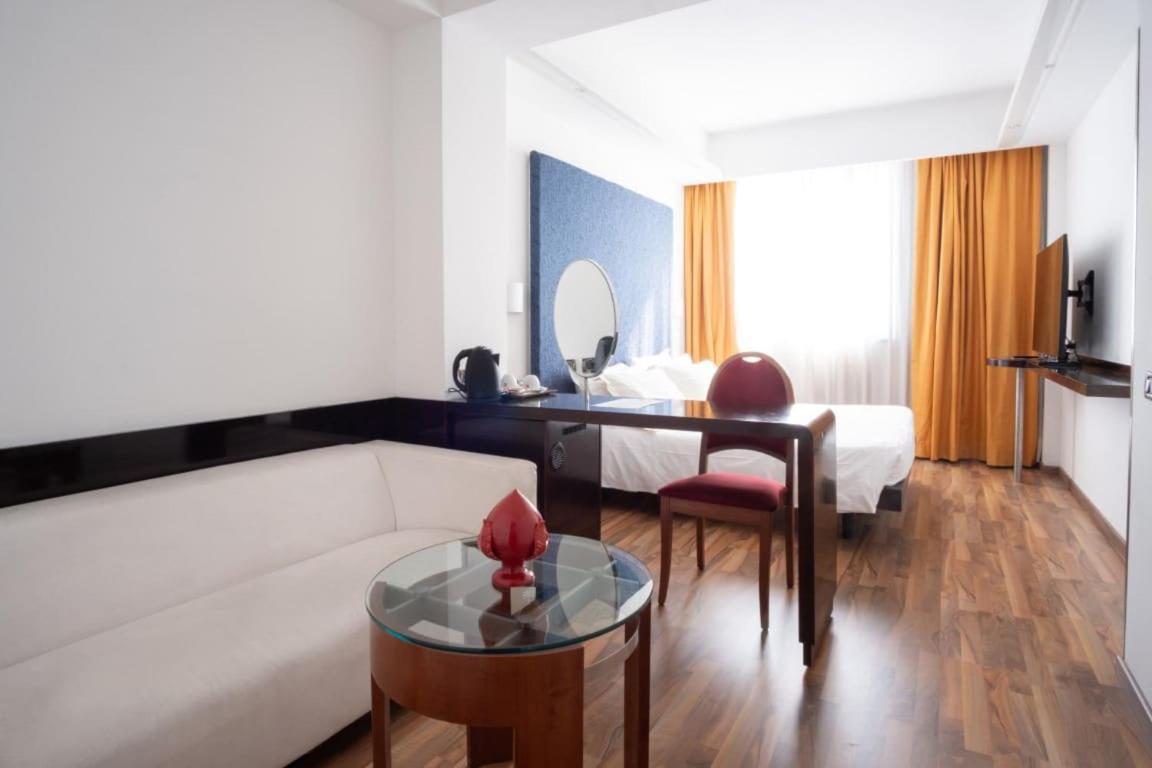 Hotel IMPERATORI Rome Buitenkant foto