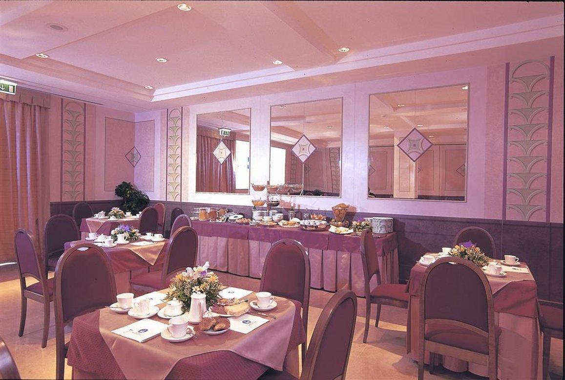 Hotel IMPERATORI Rome Buitenkant foto